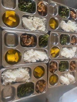 Bữa trưa của học sinh ngày 27/8/2026
